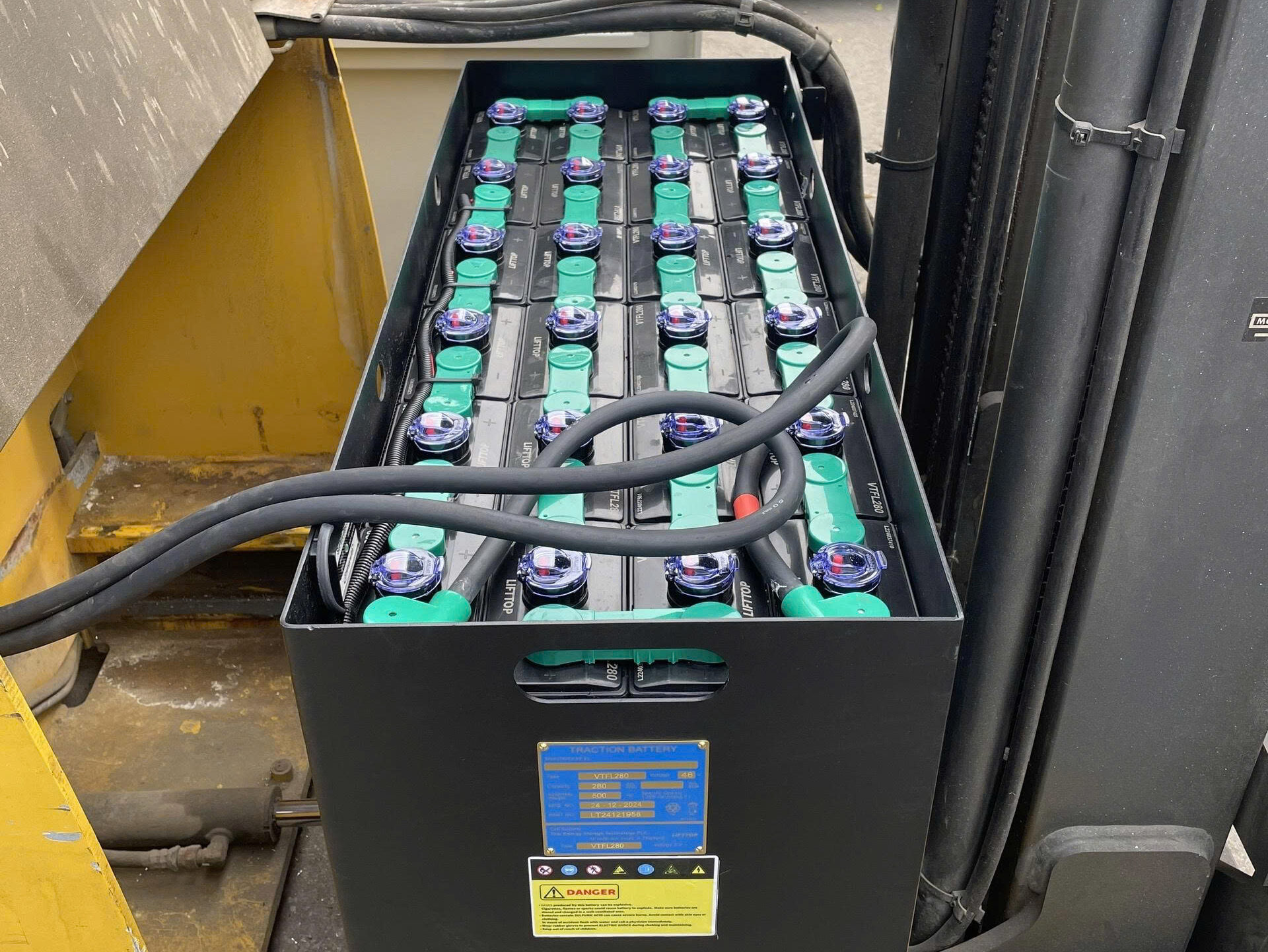 Ắc quy xe nâng LIFTTOP 48V - VTFL280 (280Ah) - Ảnh 4